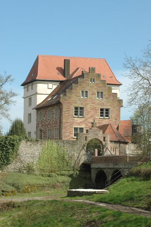 Schloss Neuburg Hotel Mosbach  Esterno foto