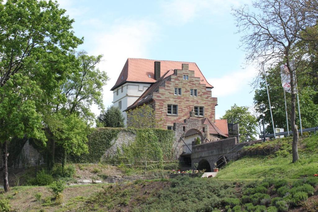 Schloss Neuburg Hotel Mosbach  Esterno foto